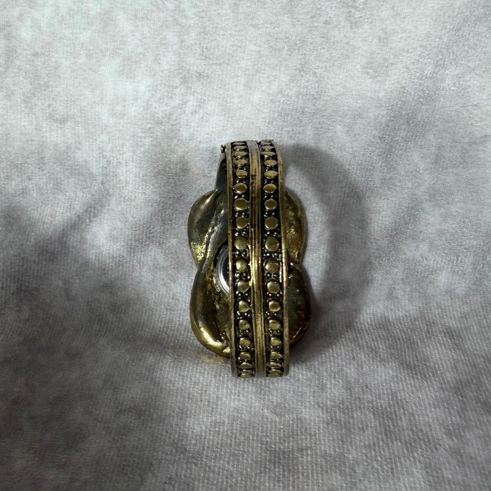 Vtg Gracie Lynn Quartz Cuff Watch Gold Tone‎ Rhinestone Clamper Bracelet Y2K